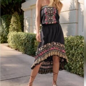 Venus Strapless Boho Maxi Dress Black Floral Gold Trim Size S (6) – Worn Once
